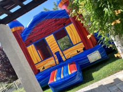 IMG 2439 1751851350 Fire & Ice Bounce House Combo